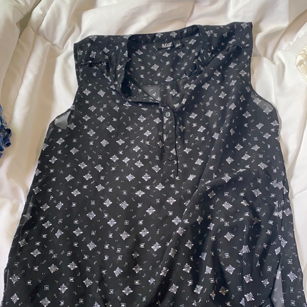 ☀️Black and white tank top